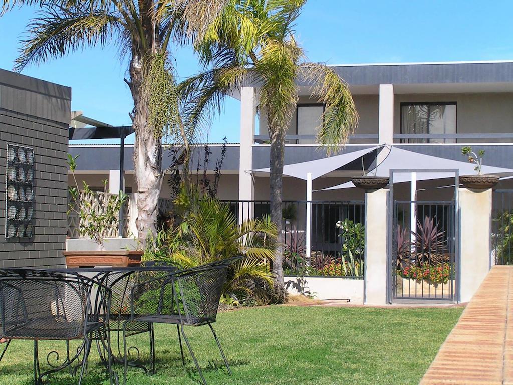 Dongara Old Mill Motel Bagian luar foto